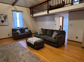 Buckhorn Cabin，位于Mathias的酒店