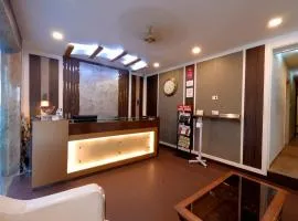 Hotel Opera Mahipalpur - Delhi Airport