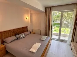 Manolaire Airport Residence