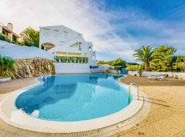 Peaceful Flat Menorca Sea And Wifi，位于桑帕克的高尔夫酒店