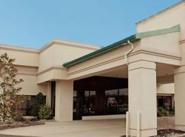 Ramada Inn by Wyndham Fairfield NJ，位于费尔菲尔德的酒店