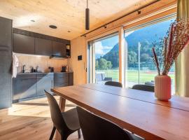 The Swiss Bijou / Alpine Retreat，位于施坦斯的酒店