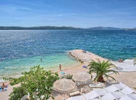 Livingstone Beach House，位于特罗吉尔的乡村别墅