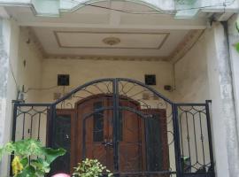 banyu urip kidul regency，位于泗水的别墅