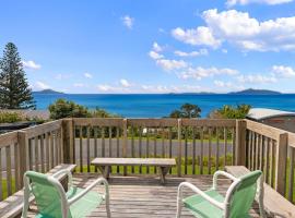 Bay View Bach - Langs Beach Holiday Home，位于怀普的度假屋