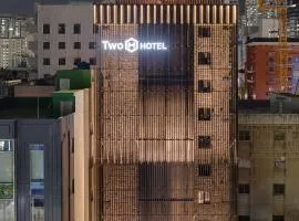 Two H Hotel