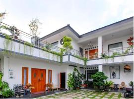 Nexdeco House Homestay Syariah Solo，位于梭罗的民宿
