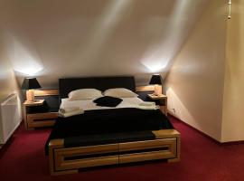 Restauracja i Hotel Oberża Wilczy Głód，位于Krzyszkowice的酒店