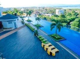 Mactan Newtown Beach Condo，位于Lapu Lapu City的公寓式酒店