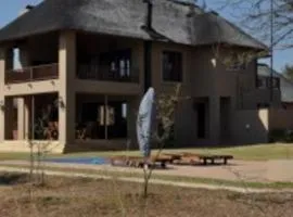 Zebula Golf and Wildlife Estate - Squirrel Pandemonium Pax 14 - Moi Signature Luxury villa