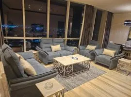 Luxury Towers Apartment in Downtown