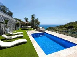 Lujo con piscina climatizadajacuzziplaya privada