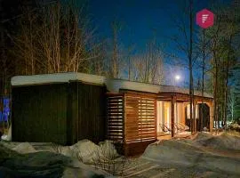 The HALO / SPA Sauna Pool Billiards Hiking / 25 min from Quebec