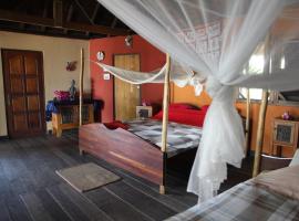 FANTAS FOLLY BEACH LODGE，位于塔科拉迪的酒店