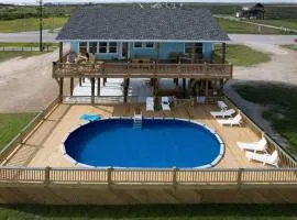 Crystal Beach Beachfront, Heated Pool, Sleeps 10