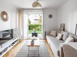 Hermitage Parc 1 Bedroomed groundfloor with garden