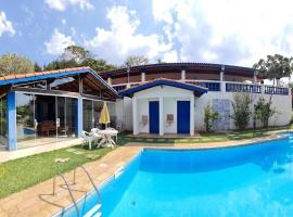 Casa Campo Tipo Fazenda，位于迈林克的带泳池的酒店