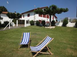 Kazerna，位于Hélette的酒店