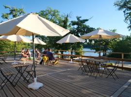 CAMPING ETANG DES BOIS，位于Vieilles-Maisons-sur-Joudry的酒店