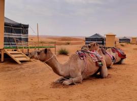 Sunrise Desert Local Private Camp，位于Bidiyah的豪华帐篷营地