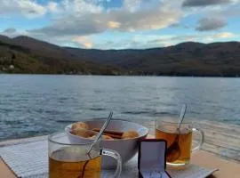 Splav Wake at the lake