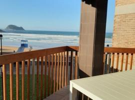 Egona-MUS9 Espectacular 1ª Línea Playa-piscina，位于扎鲁亚斯的酒店