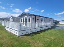 KMH Caravans at Flamingo Land，位于Kirby Misperton的酒店