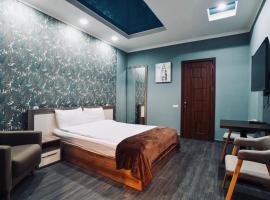 7 Rooms Hotel，位于Tserovani的酒店