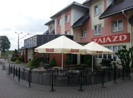 Max na terenie stacji MOL，位于拉济明的酒店
