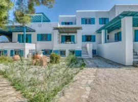 G&K Blue House on Agia Anargyroi Beach, Naousa