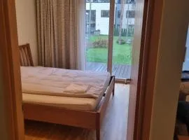 For female quest only! 1 room 30 m2 to rent from apartment