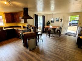 The Gold Mine Cottage，位于Idaho City的酒店