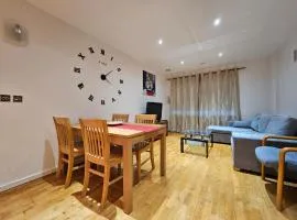 Cozy Flat close to central London