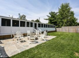 Birds of a Feather Lodge，位于Bridgman的酒店