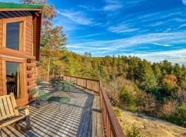 Family/Group Getaway in Prime Location in Red River Gorge!，位于Campton的酒店