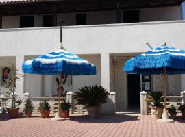 Hotel Residence Alga Blu sul Mare，位于维耶斯泰的酒店