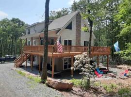 Parkwood Manor at Bear Creek Lakes in Jim Thorpe，位于吉姆索普的酒店