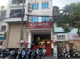 A25 Hotel - 28 Trần Quý Cáp，位于河内东大的酒店