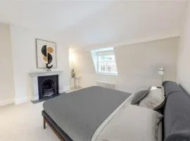 3 Million Pound Super Prime Bond Street Mayfair Sleeps 6