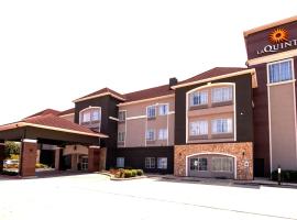 La Quinta by Wyndham Brookshire West Katy，位于Brookshire的酒店