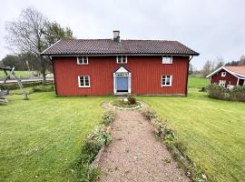 Historic villa in beautiful nature, Svenljunga，位于Svenljunga的住所