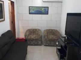 Casa a 5 minutos a pé da Praia da Enseada!