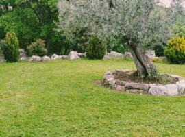 Residence San Martino Appartamento mini，位于Busso的酒店