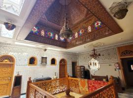 Riad Royal，位于梅克内斯的摩洛哥传统庭院