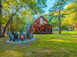 Sauna and 2-Story Deck Luxe Poconos Chalet
