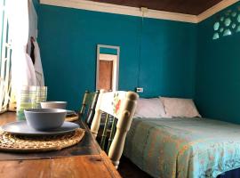 BnB SoMom Mobay Lodging，位于蒙特哥贝的酒店