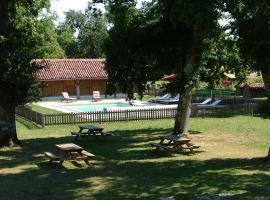 Safranerio，位于Sabres的酒店