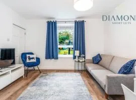 FOUNDRY - 2 Bedrooms, Fully Equipped, Free Parking, WiFi, FAVOURITE for Contractors, Long Stays Welcome, Food, Bars, Shops by Diamond Short Lets
