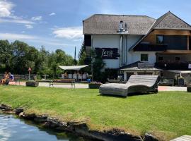 Jerà am Furtnerteich Hotel-Ristorante&Relax，位于马里亚霍夫的酒店