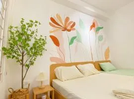 4BR for 11 People Family-friendly home in Hanoi Old Quarter